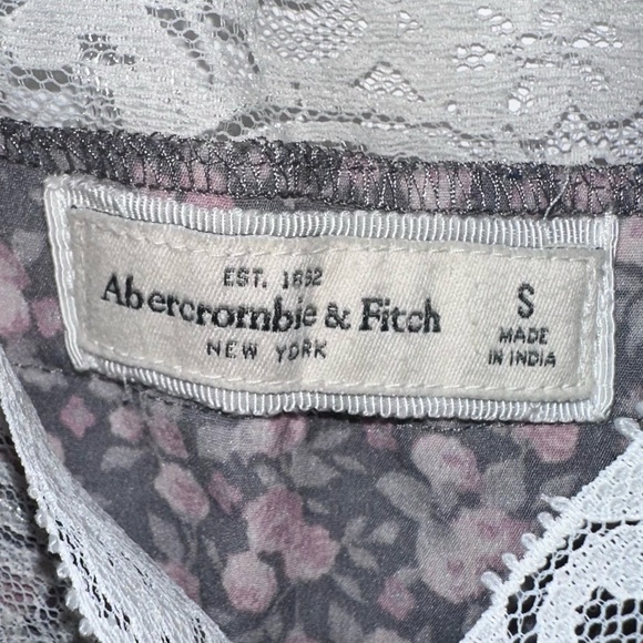 Abercrombie & Fitch floral lace camisole tank top size small - Picture 4 of 4